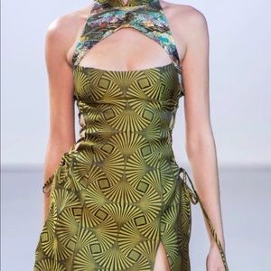 ISO Kim shui halter dress size 6 or 8